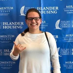 Meet your Posher, Hanna